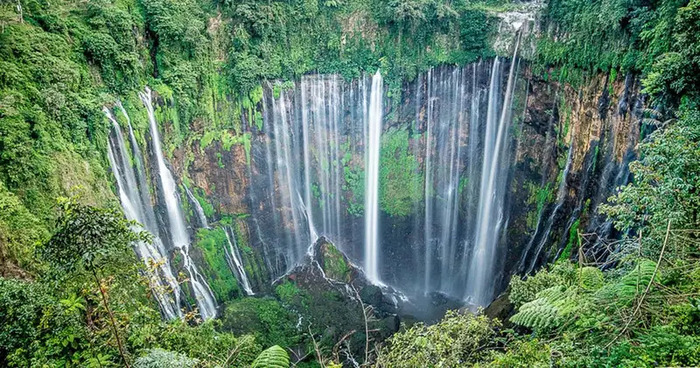 Air Terjun Tumpak Sewu, Keindahan Alam Menakjubkan di Perbatasan&nbsp;Malang-Lumajang