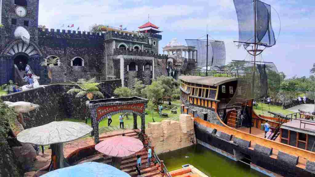 The Lost World Castle, Objek Wisata Benteng Takeshi di&nbsp;Sleman